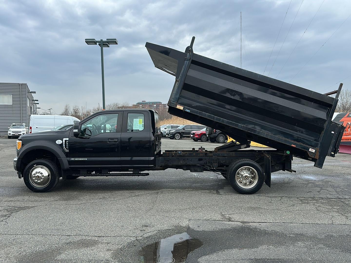 2017 Ford Super Duty F-550 DRW XL