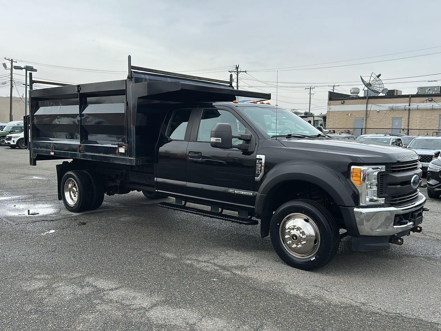 2017 Ford Super Duty F-550 DRW XL