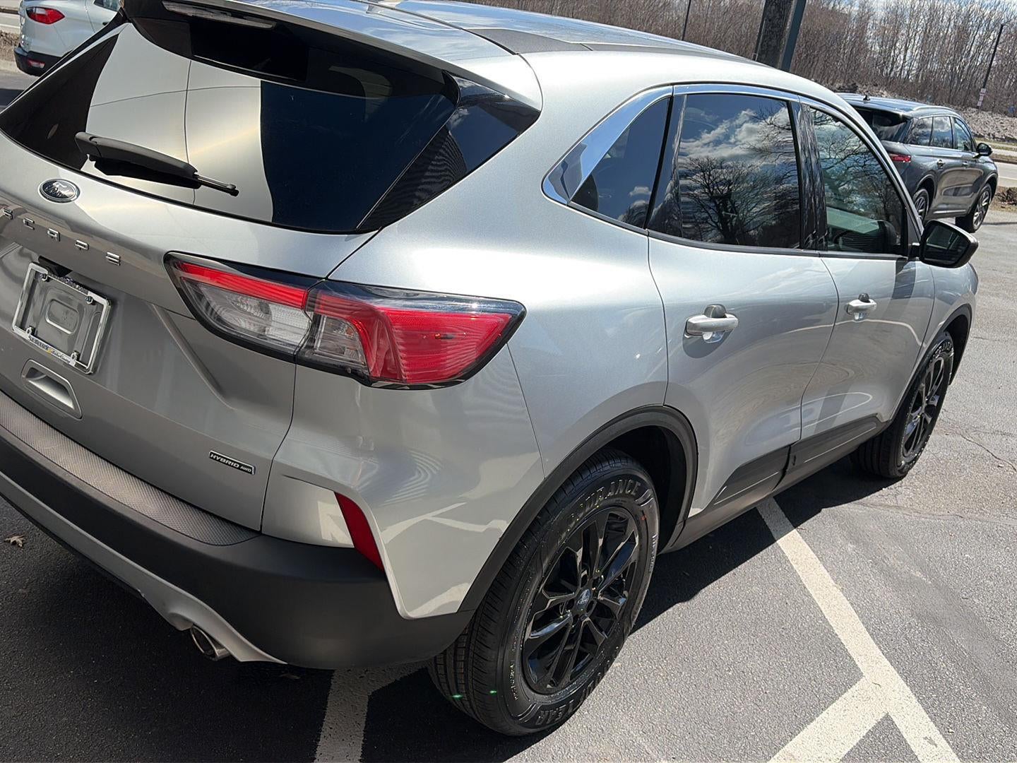 2022 Ford Escape SE Hybrid