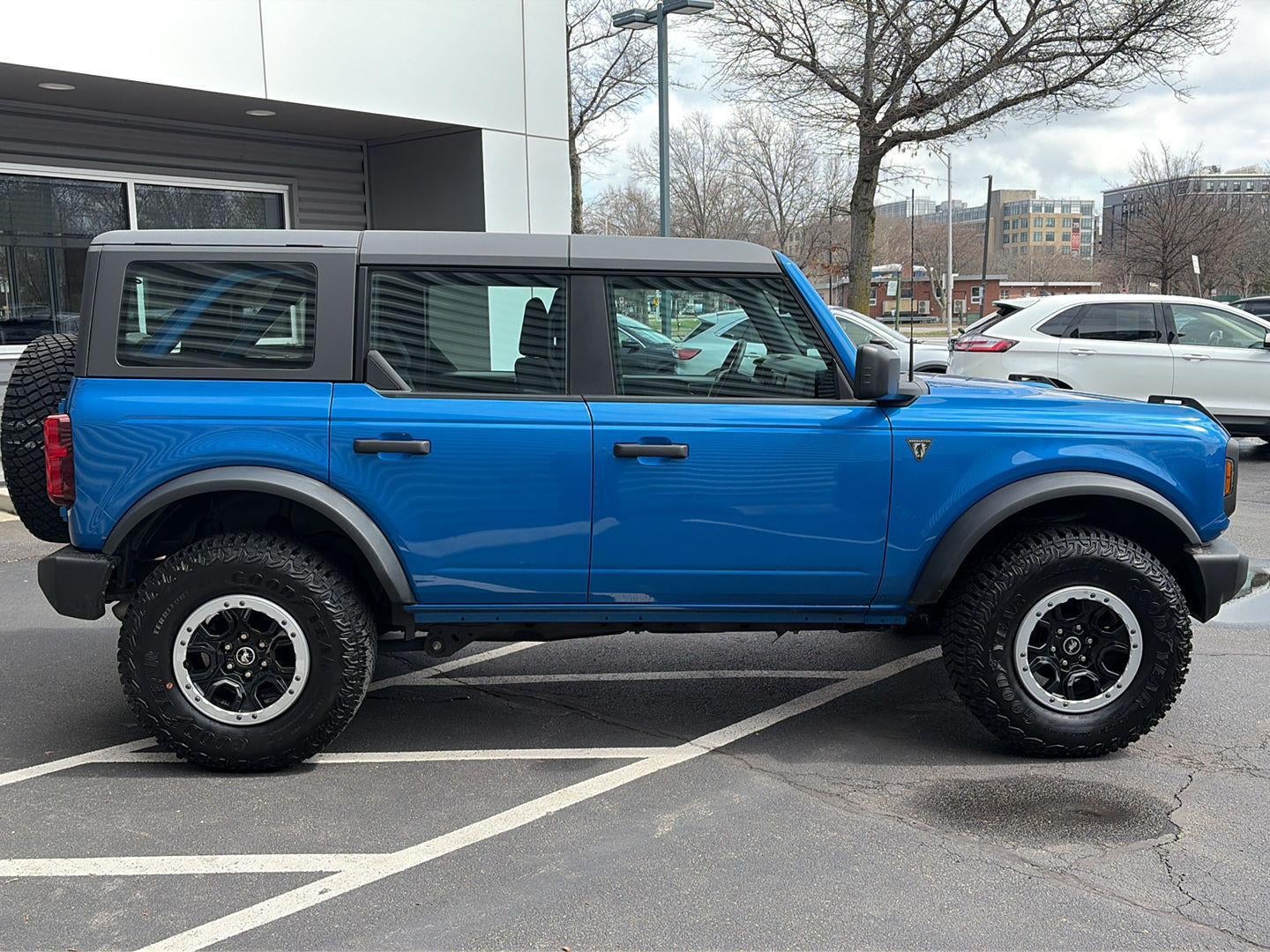 2023 Ford Bronco Base
