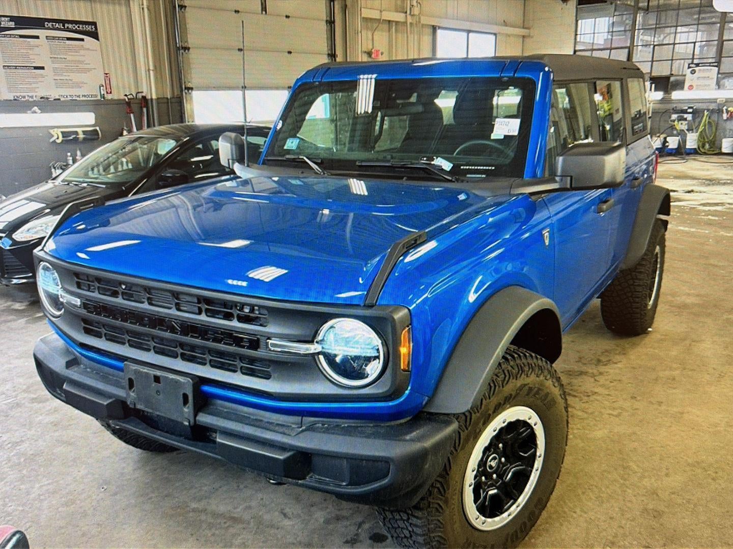 2023 Ford Bronco Base