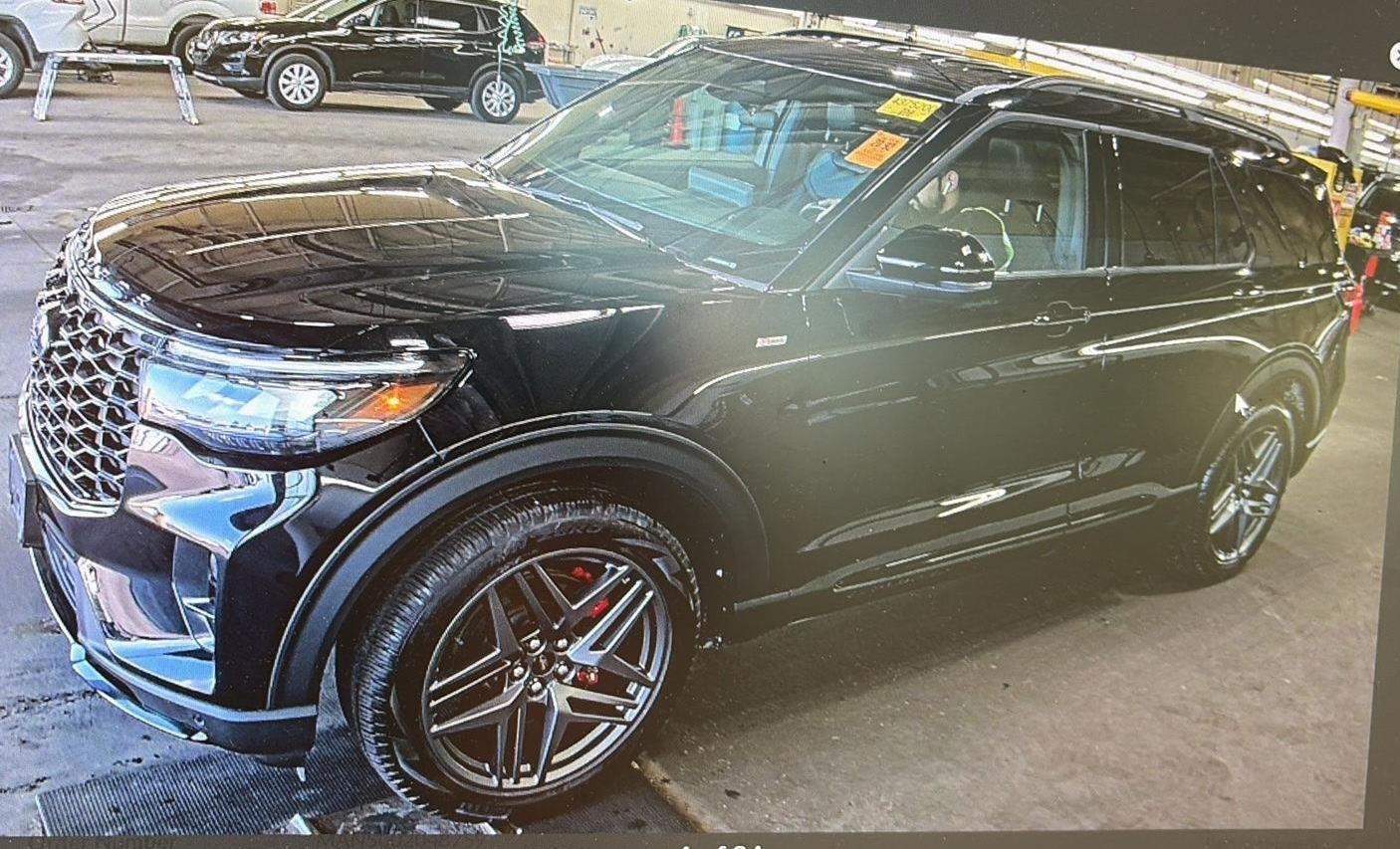 2025 Ford Explorer ST-Line