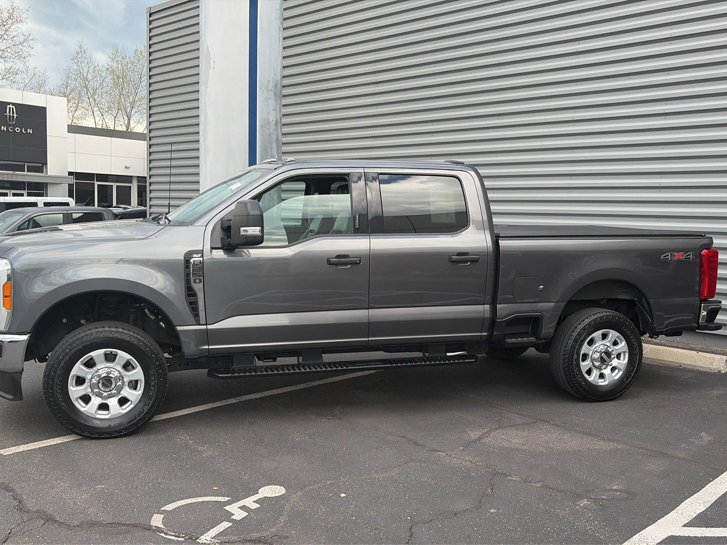 2023 Ford Super Duty F-250 SRW XLT
