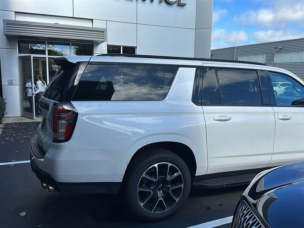 2022 Chevrolet Suburban RST