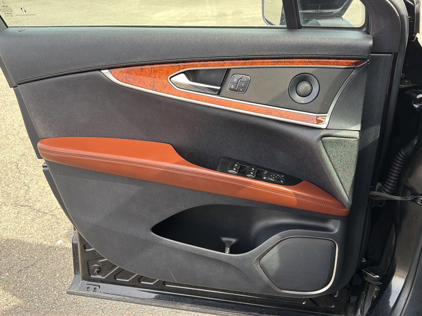 2020 Lincoln Nautilus Reserve