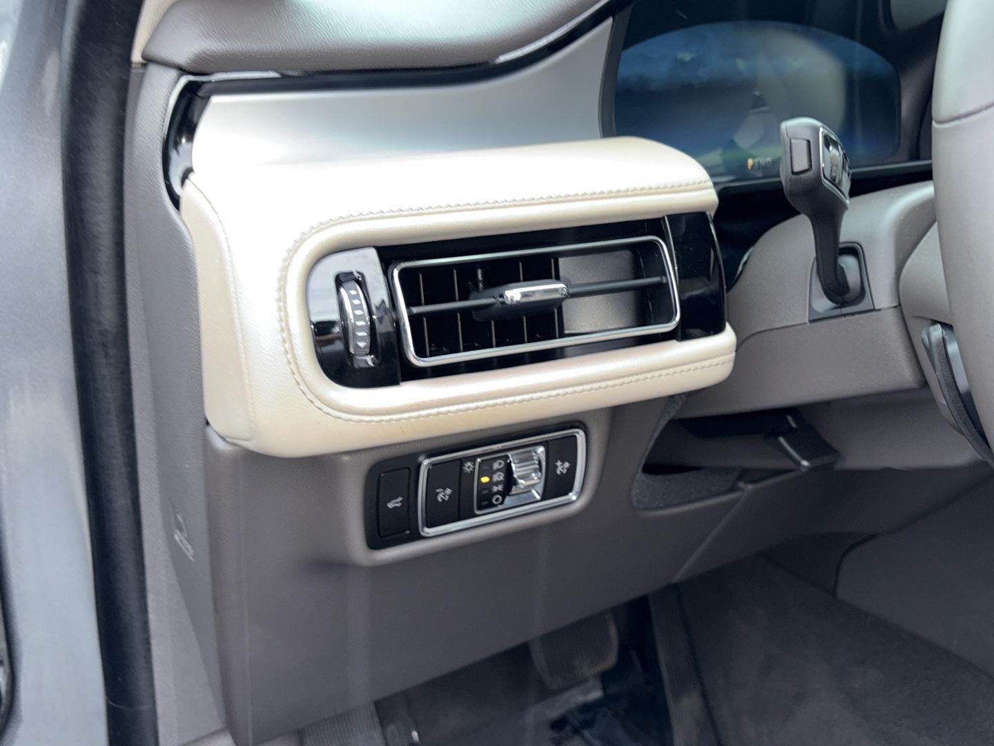 2023 Lincoln Aviator Standard
