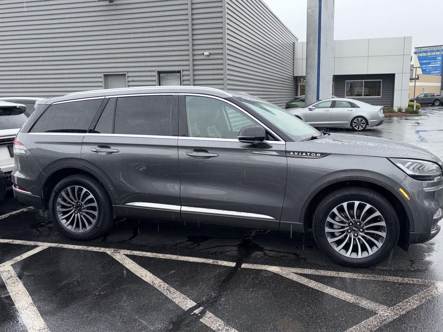 2023 Lincoln Aviator Standard