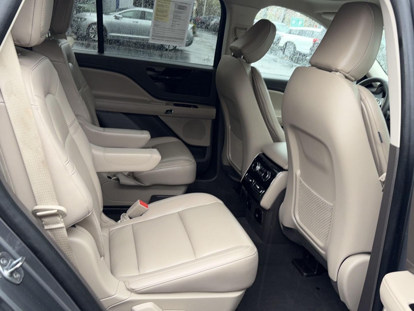 2023 Lincoln Aviator Standard