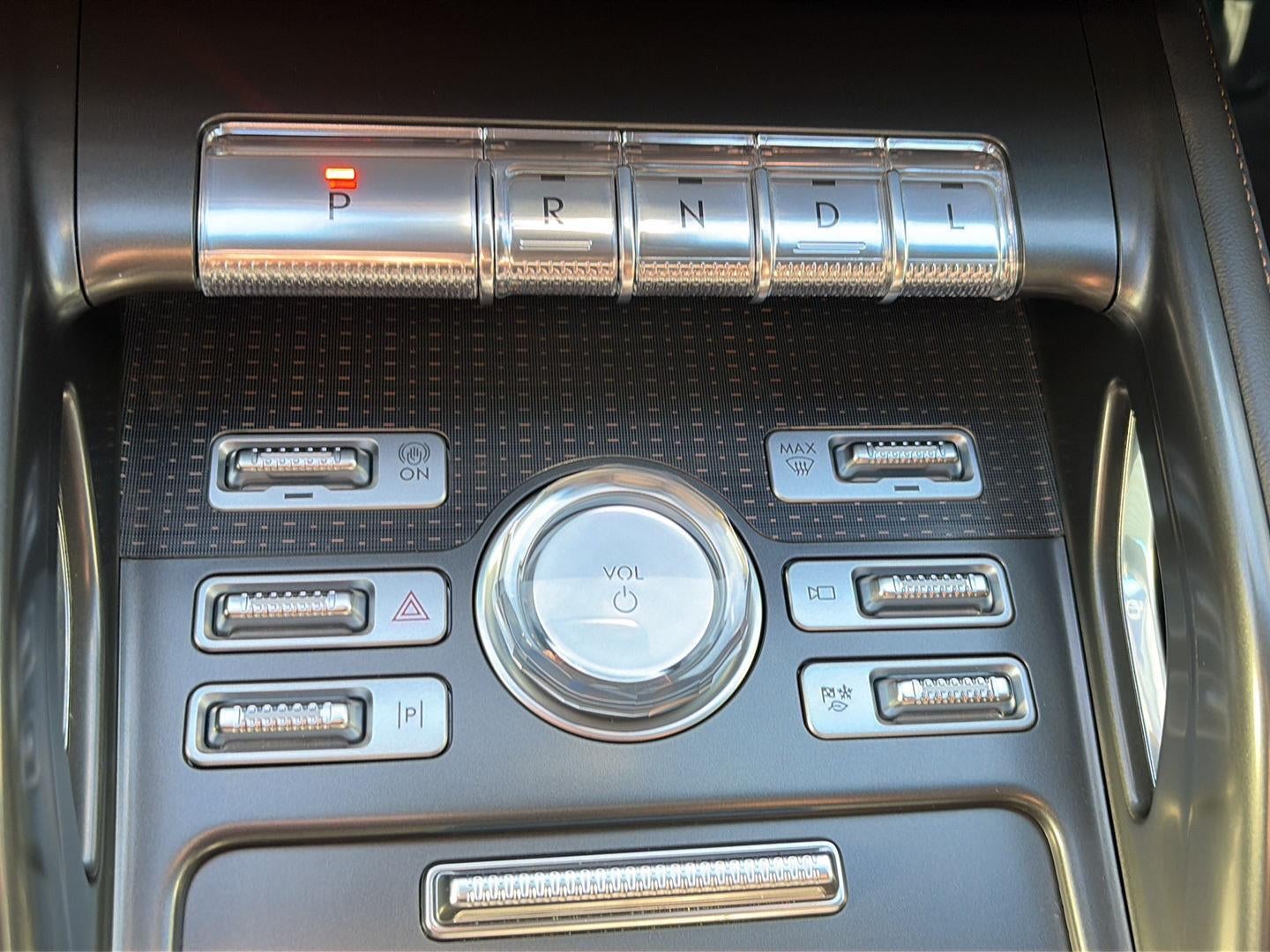 2024 Lincoln Nautilus Reserve