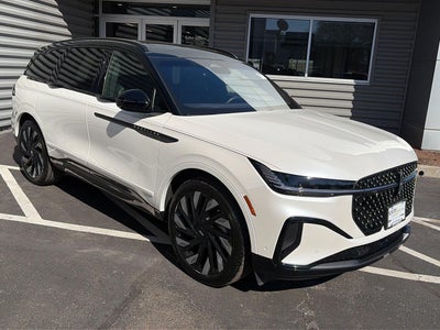 2024 Lincoln Nautilus Reserve