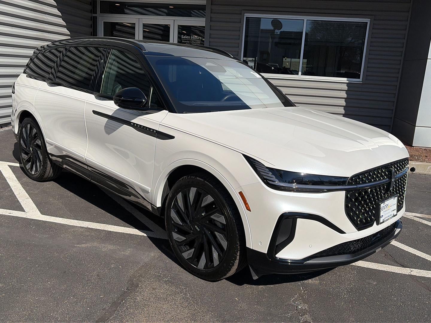 2024 Lincoln Nautilus Reserve