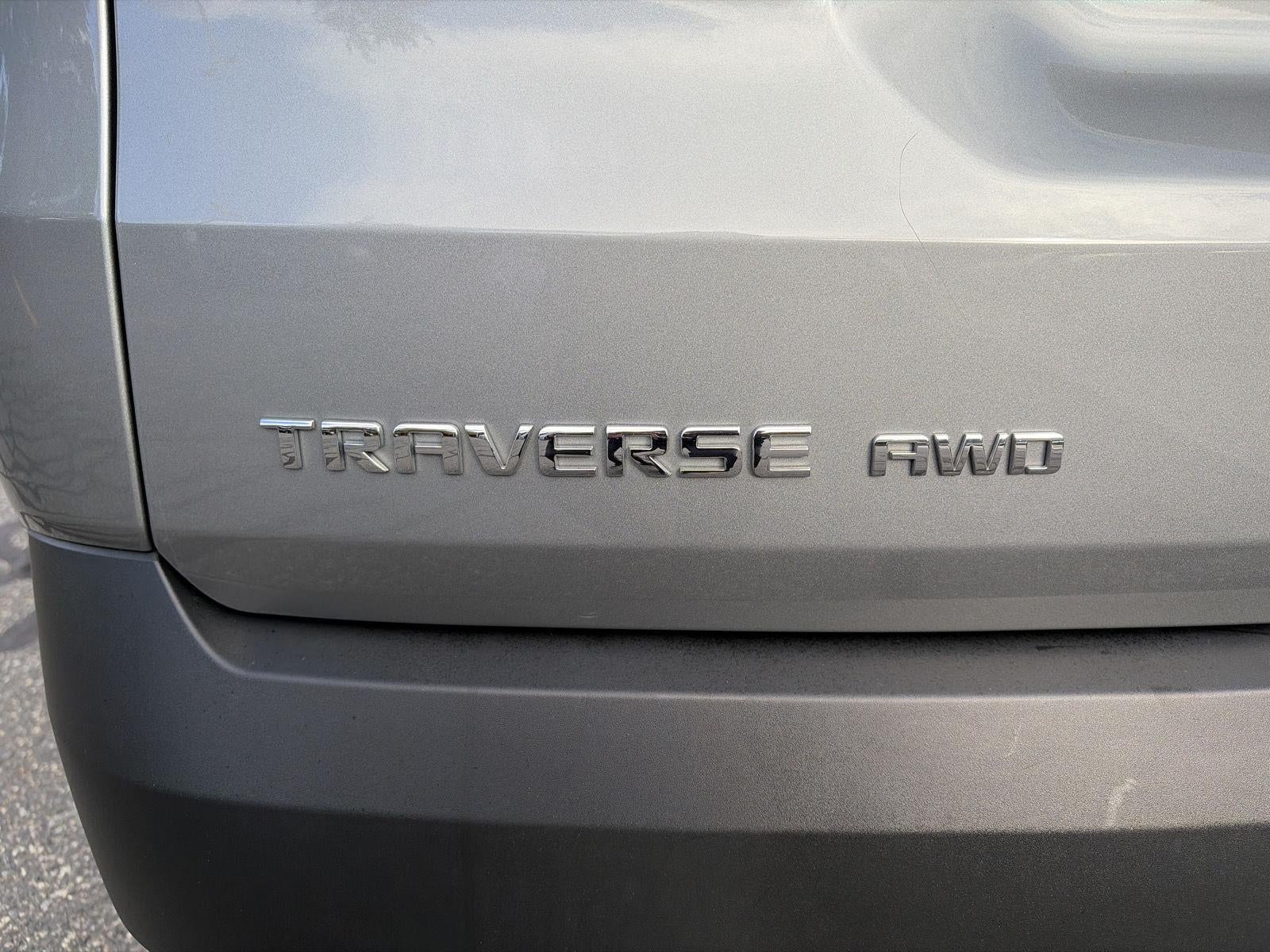 2023 Chevrolet Traverse LT Cloth