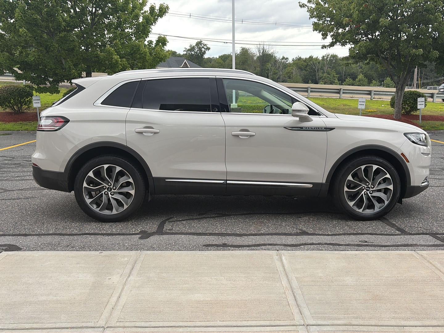 2021 Lincoln Nautilus Reserve