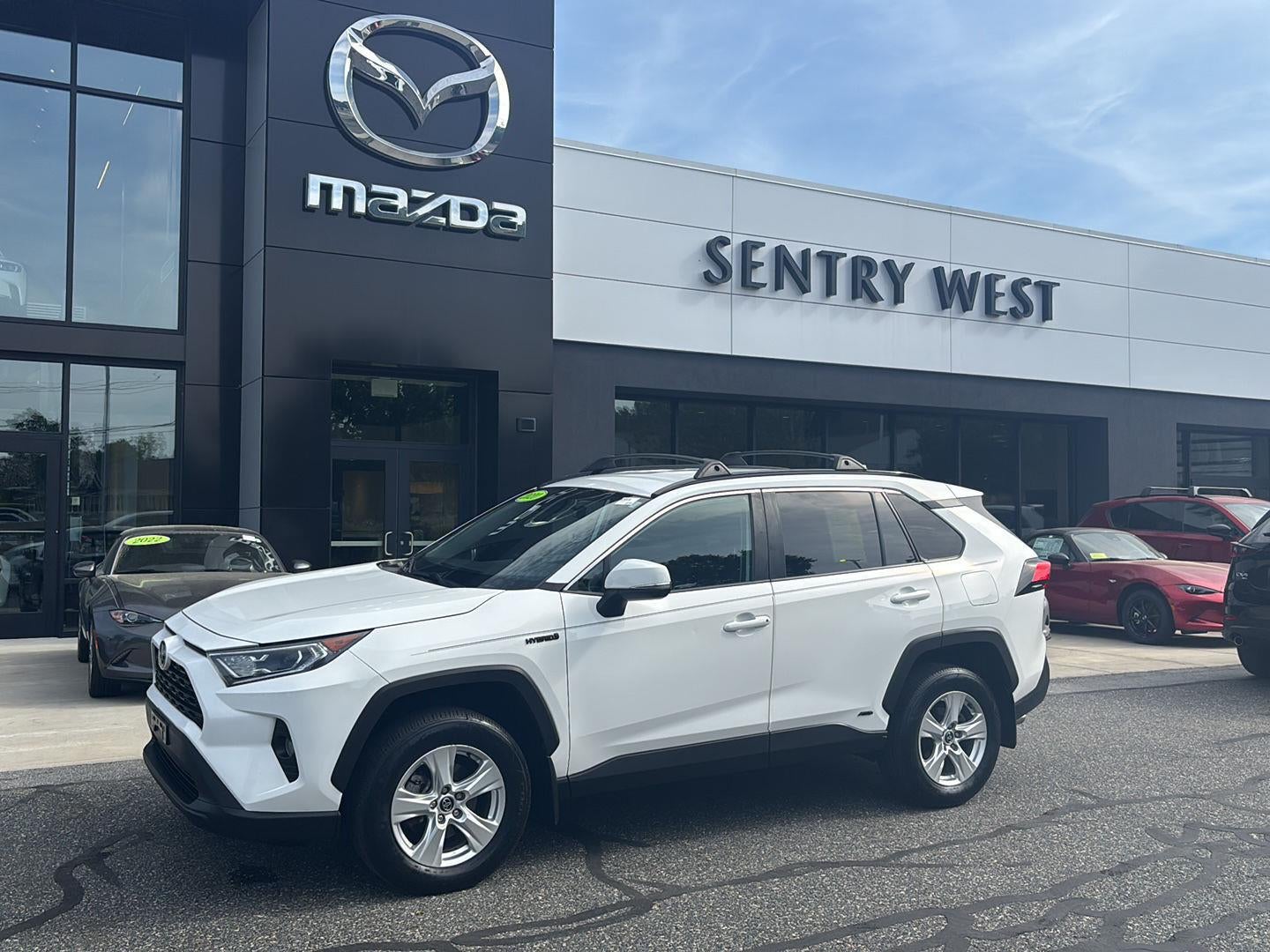 2020 Toyota RAV4 Hybrid XLE AWD's photo