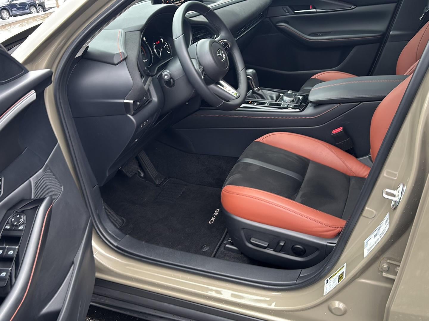 2025 Mazda Mazda CX-30 2.5 Carbon Turbo