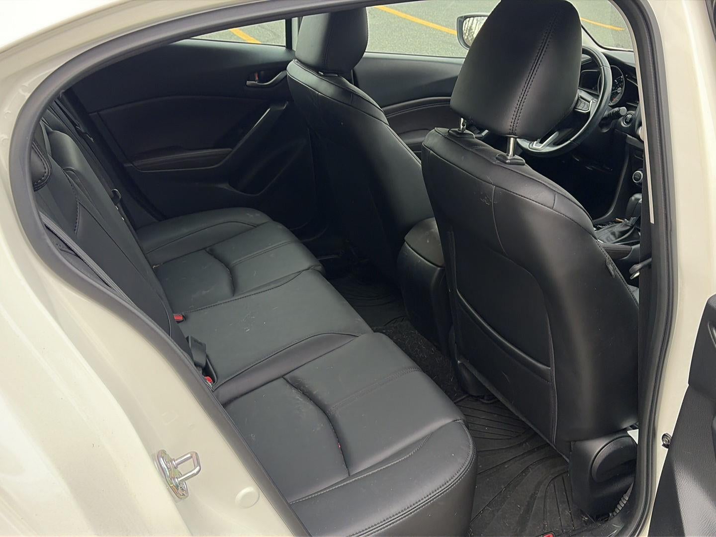 2018 Mazda Mazda3 5-Door Touring