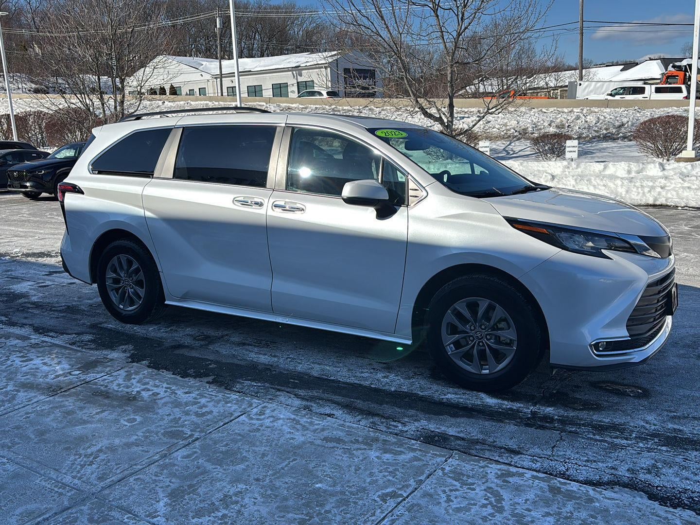 2023 Toyota Sienna XLE