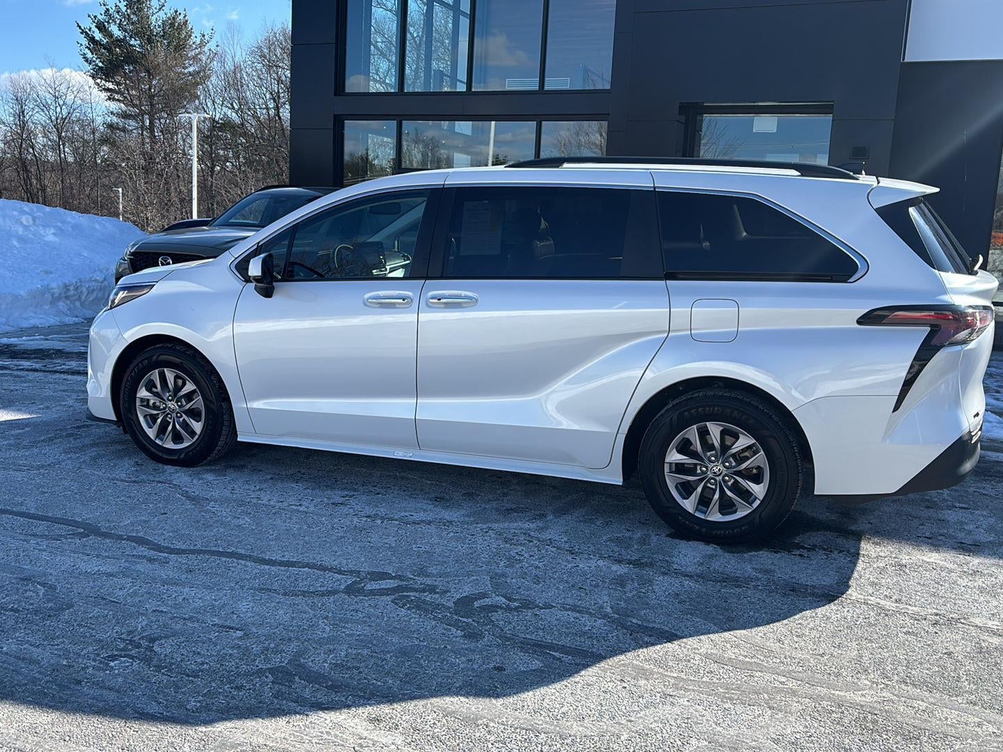 2023 Toyota Sienna XLE