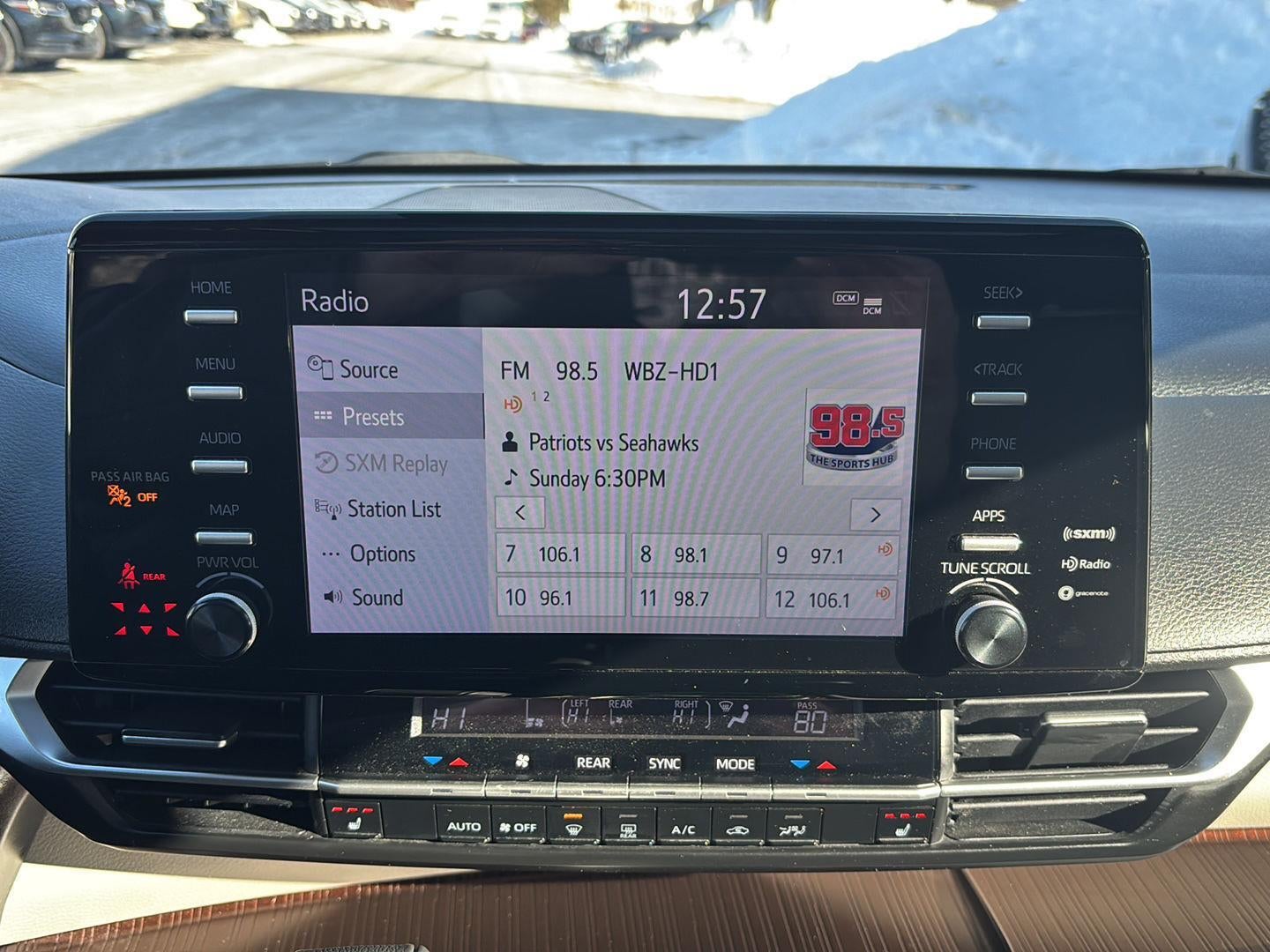 2023 Toyota Sienna XLE