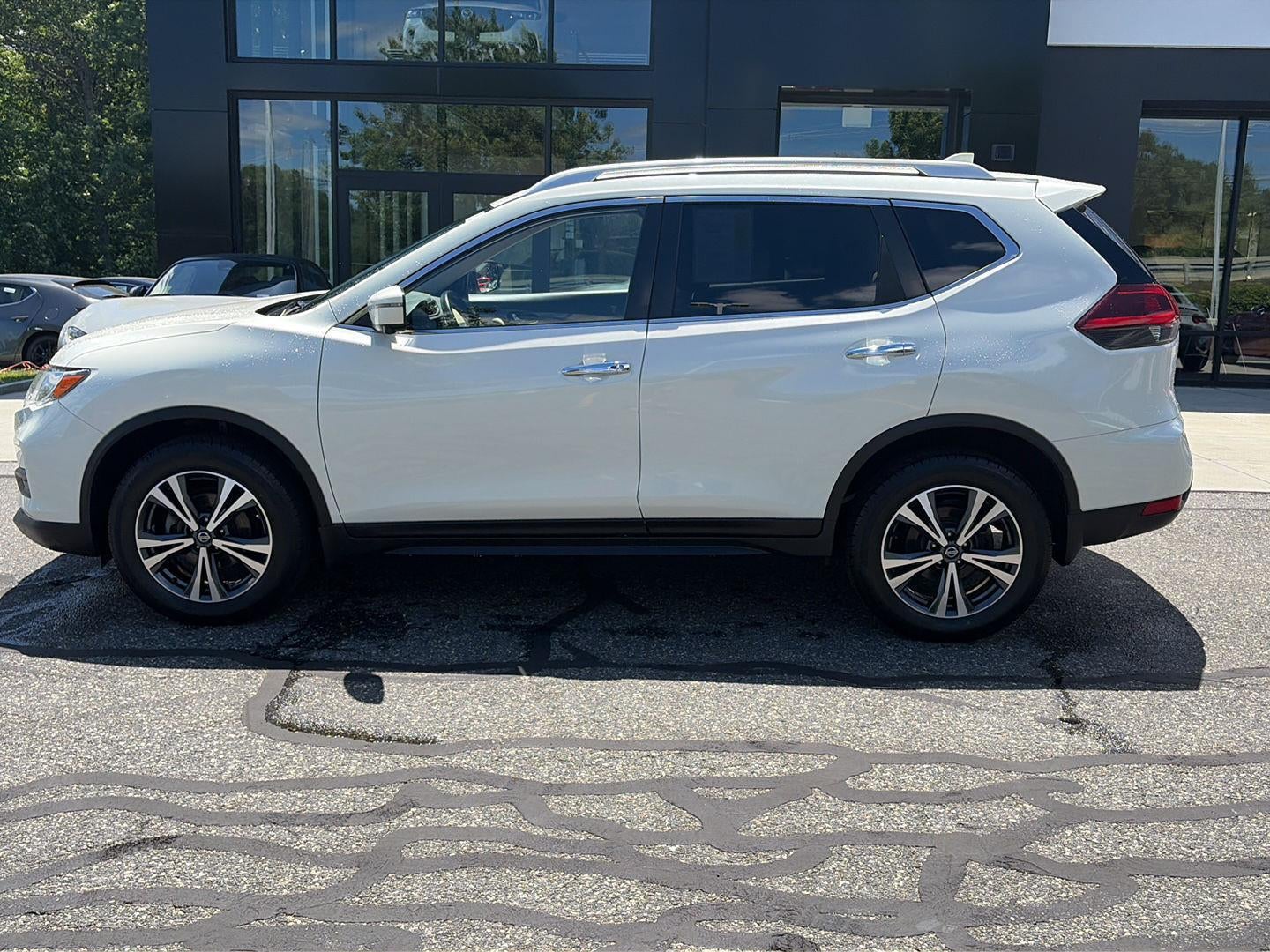 2020 Nissan Rogue SV