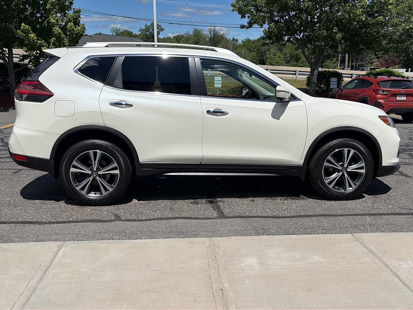 2020 Nissan Rogue SV